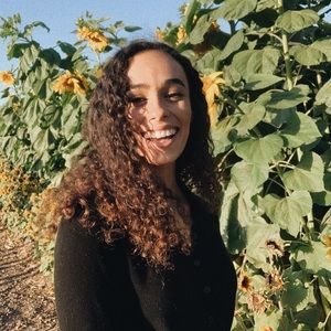 Meet your Posher, Mia